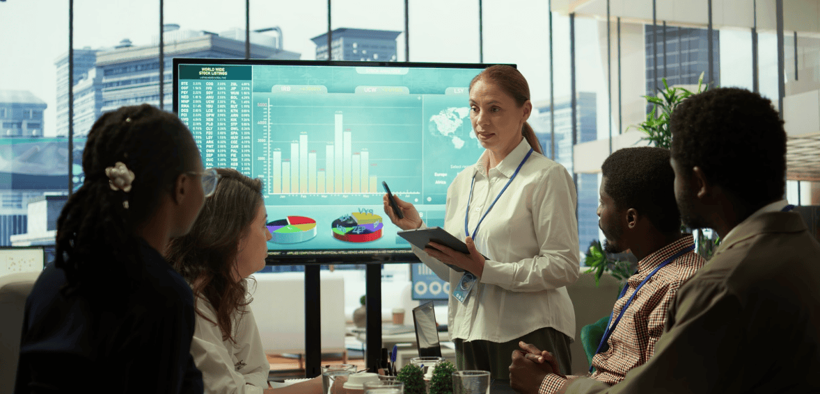 Graphic showing why donor analytics matters for U.S. nonprofits using fundraising data insights.